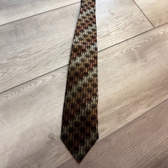 Elegant Geometric Pattern Tie - Picture 1 of 2